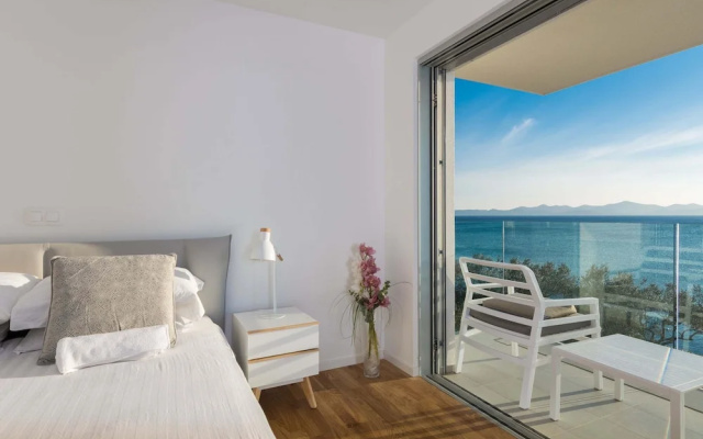 Luxurious Villa in Kozino With Fenced Garden