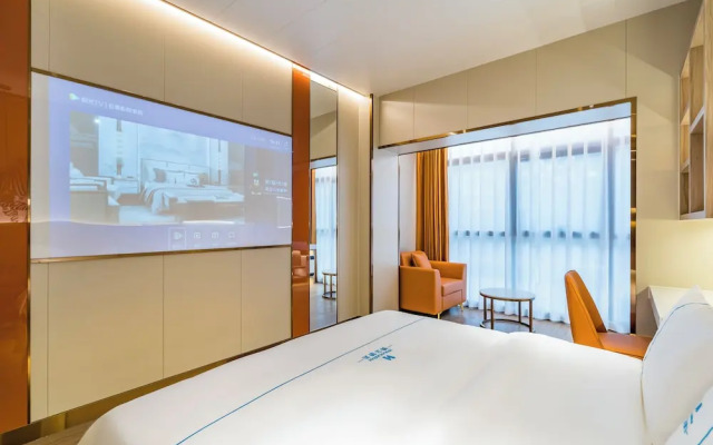 Dequan Luxury JingGuang Hotel