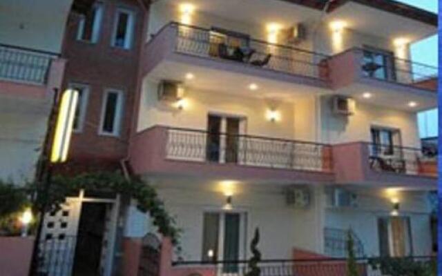 Отель Kaplanis House Греция, Ситония - отзывы, цены и фото номеров - забронировать отель Kaplanis House онлайн вид на фасад