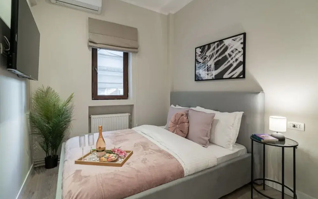Modern & Bright Studios on Amzei Square