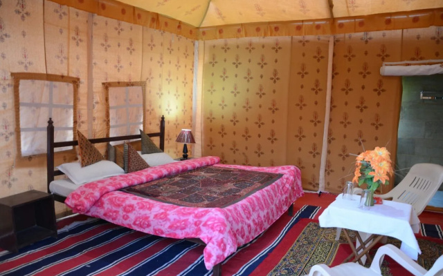 Funkyard Desert Camp