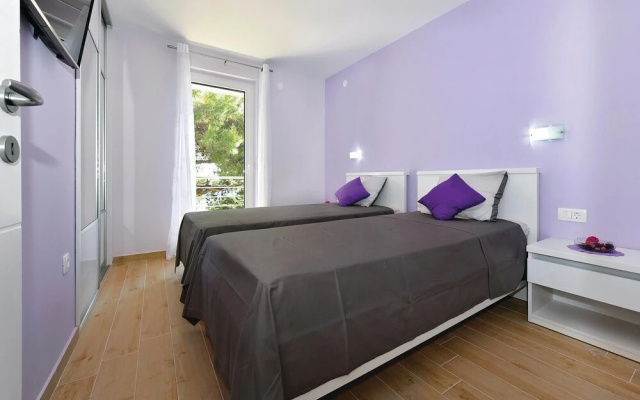 Amazing Home in Rogoznica With Wifi and 4 Bedrooms