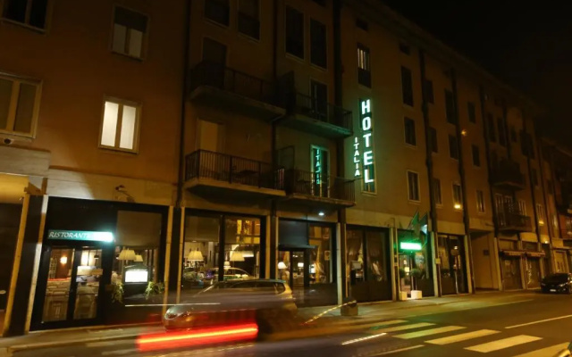 hotelImage