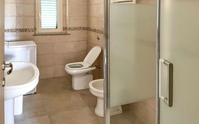 Beautiful Home in Farindola With Wifi and 2 Bedrooms