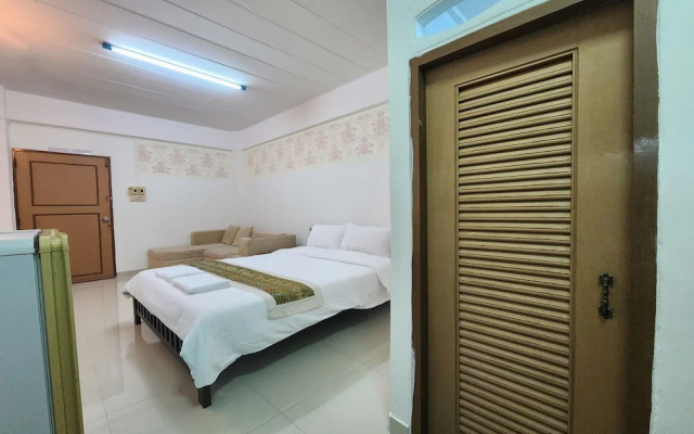 Green Apartment Kaset