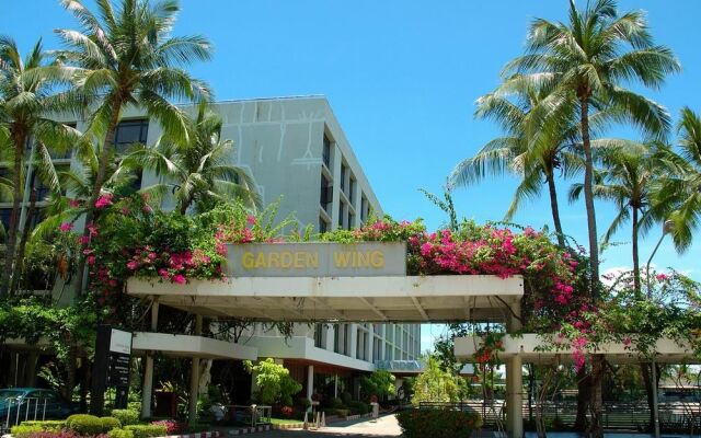 Отель Ambassador City Jomtien вид на фасад