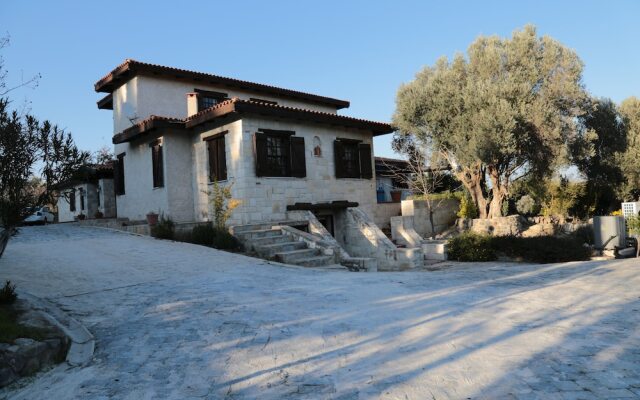 Urla Ciftlik Otel Турция, Урла - отзывы, цены и фото номеров - забронировать отель Urla Ciftlik Otel онлайн вид на фасад
