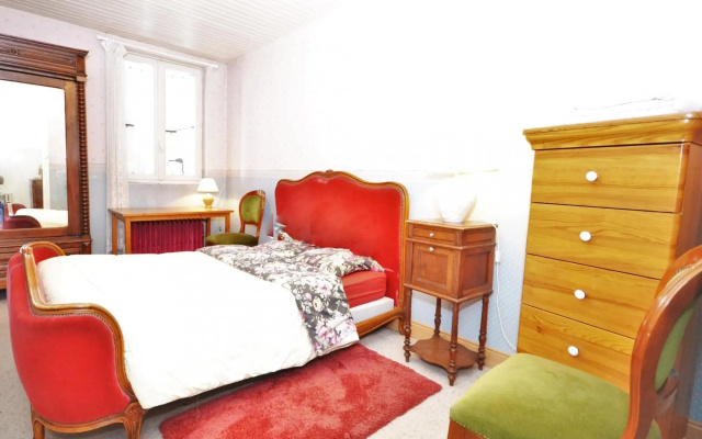 Beautiful holiday home in Alixan with swimming pool