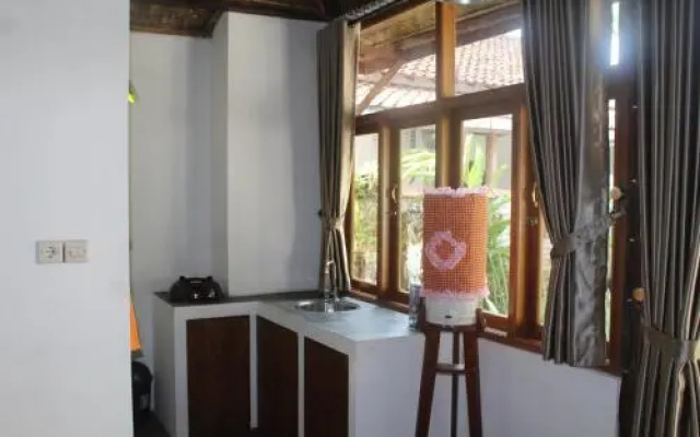 Pondok Ijo Guesthouse & Restaurant