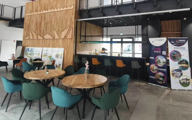 HI Poitiers - La Caserne