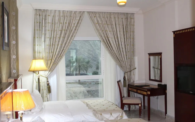 Pioneer Hotel Apartments