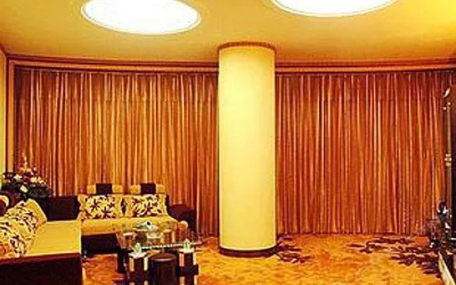 Yingde Huangchao International Hotel