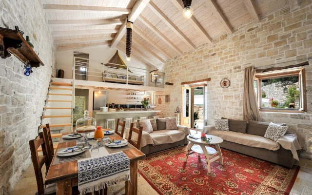 Leonora House With Private Pool Close to Gaios