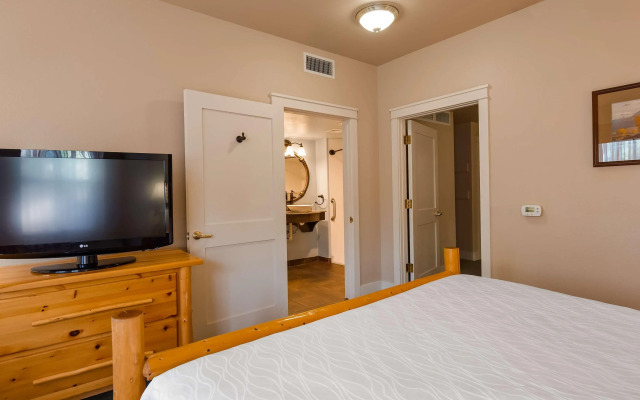 Best Western Plus Plaza Hotel