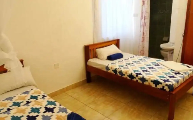 Ichaweri Hotel