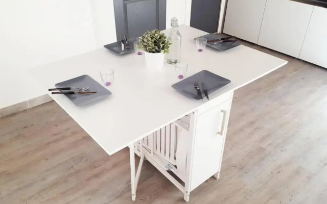 GregBnb-com - Filet suspendu ! - PARKING INCLUS - CLIMATISÉ - WIFI -15min Gare