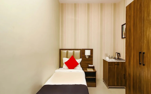 Capital O 28086 Sindhura Grand