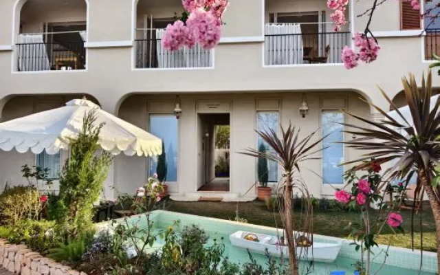 Qianmo Garden Homestay (Kunming Dianchi Xishan Park)