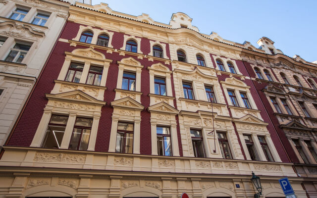 Отель Gorgeous Prague Rooms Прага вид на фасад