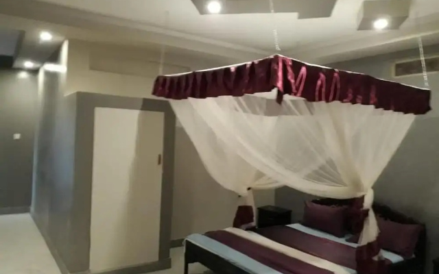 Brisk Hotel Triangle