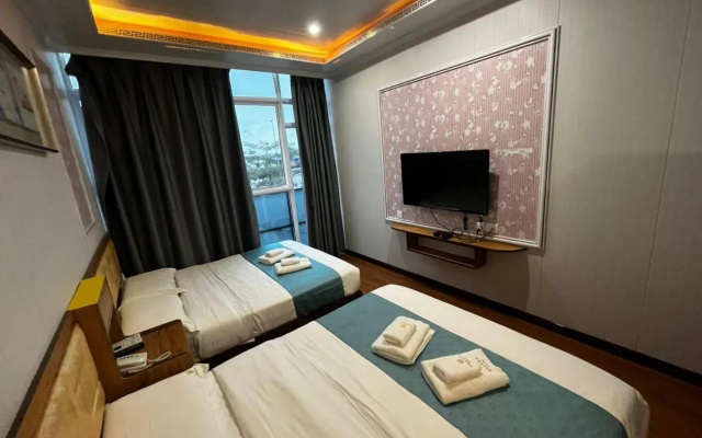 38 Home Stay