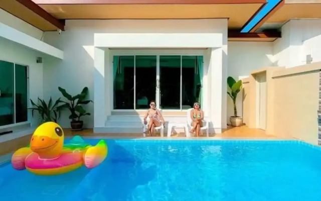 Le poulet poolvilla khanom