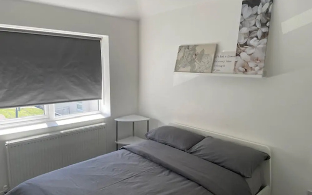 1bedhouse- London-sleeps 4- Close to Attractions