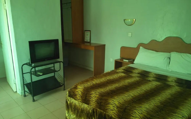 Owoods Annex Hotel