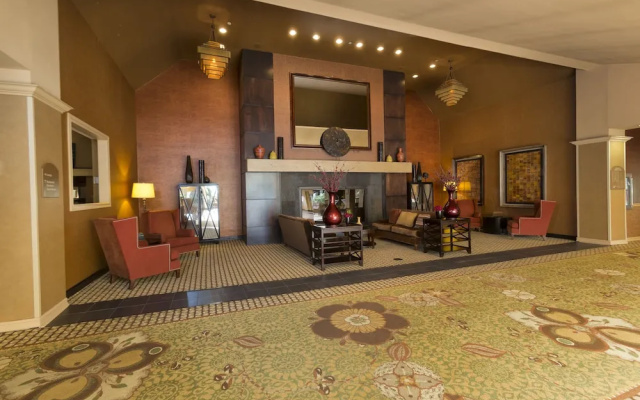 DoubleTree by Hilton Washington Meadow Lands Casino Area