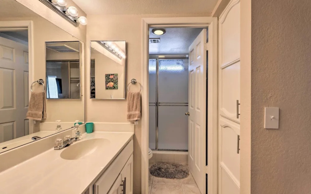 Gilbert Townhome w/ Easy Access to Phoenix!