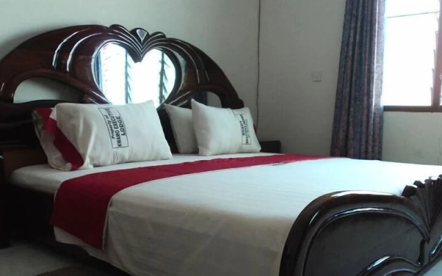 Kwamo Executive lodge