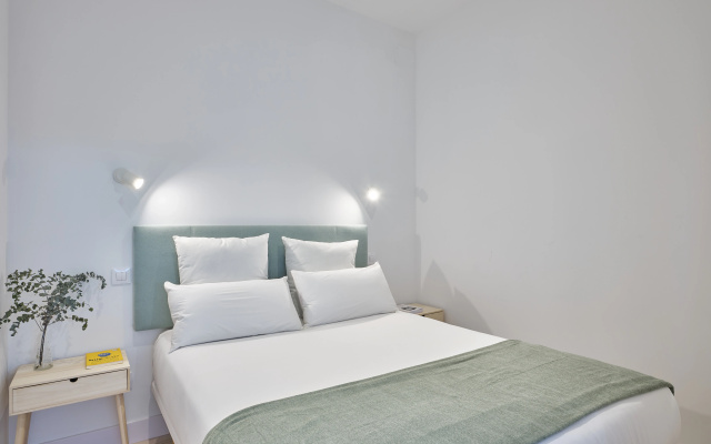 Paseo Suites Hotel