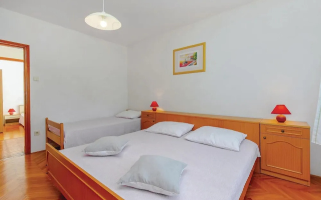 Beautiful Home in Jadranovo With Wifi and 4 Bedrooms