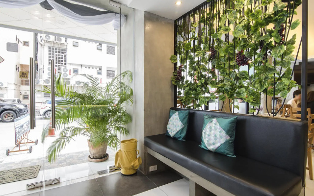 Cozy At 9 Hotel And Kitchen