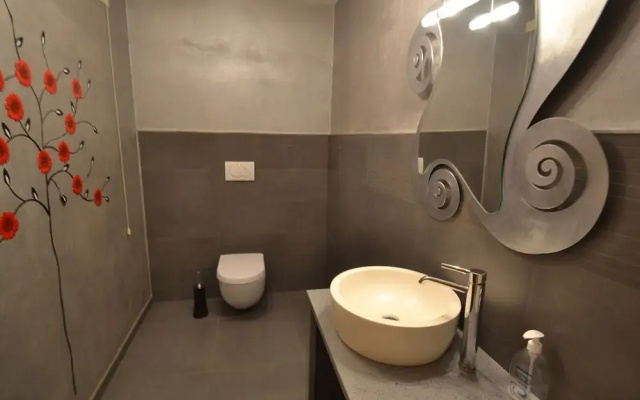 Holiday Home in Pescia With Swimming Pool
