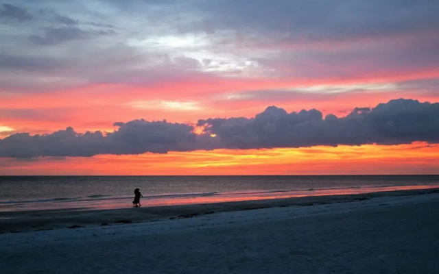 Beach Way South