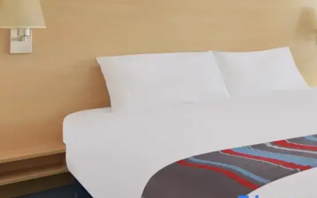 Travelodge Tiverton Hotel