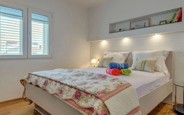 Luxurious Holiday Home in Arbanija with Hot Tub
