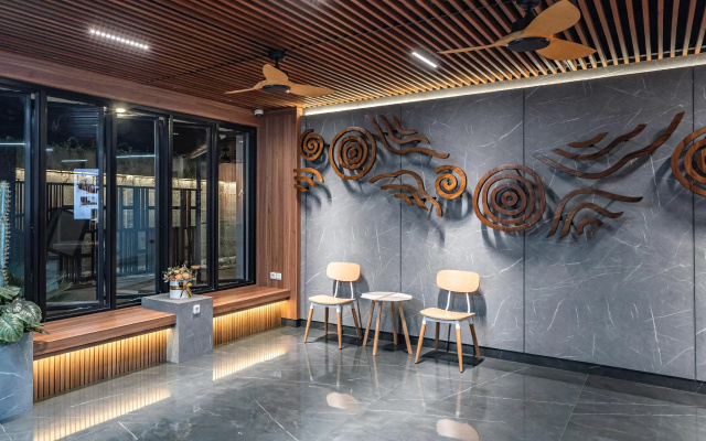 LOA Living Solo Baru