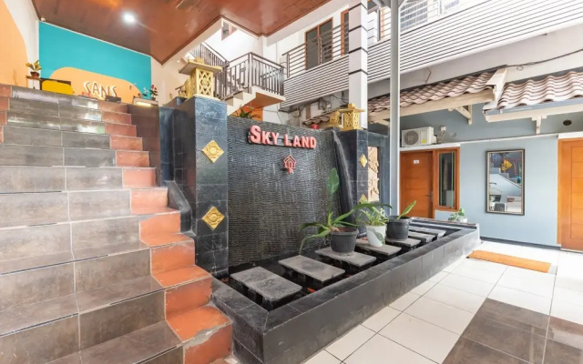 Skyland Guest House Mitra RedDoorz
