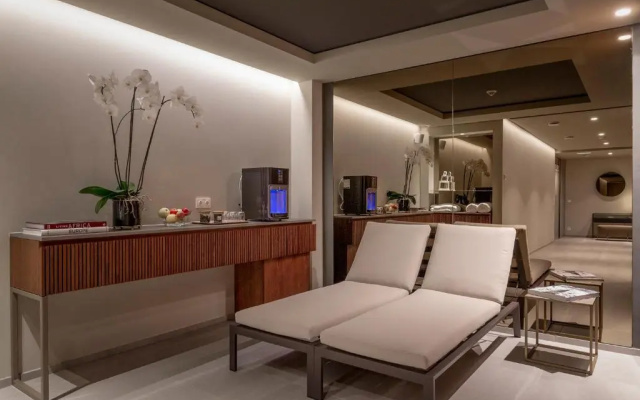 The Central City - Luxury ApartHotel