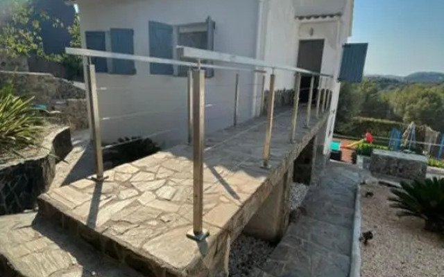 Paradise Silvia, Detached Villa with Private Pool Near Sitges
