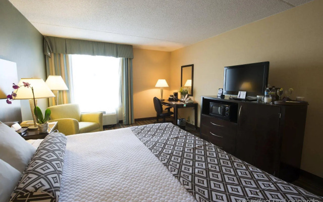 Crowne Plaza Hotel Philadelphia - Bucks County