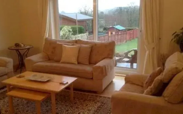 Longcroft View