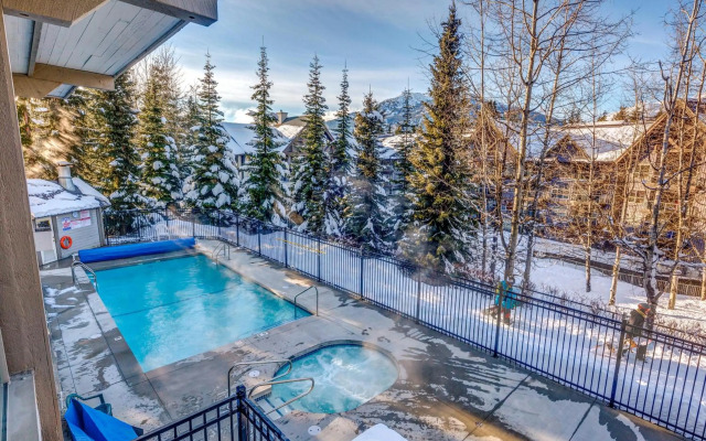Greystone Lodge 311 Ski-in Out