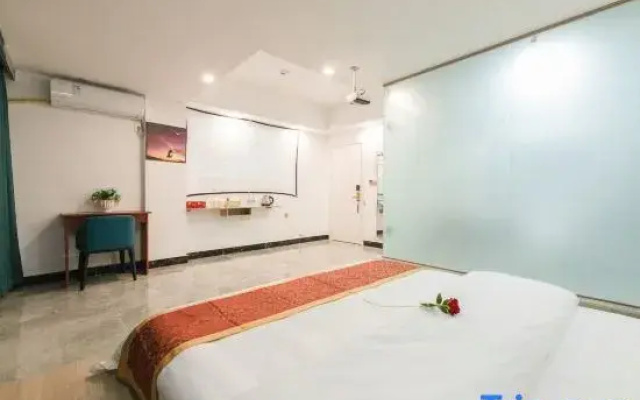 Qihang Theme Apartment