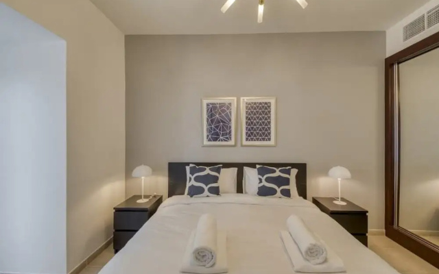 Spacious & Comfy Apt in Dubai Marina