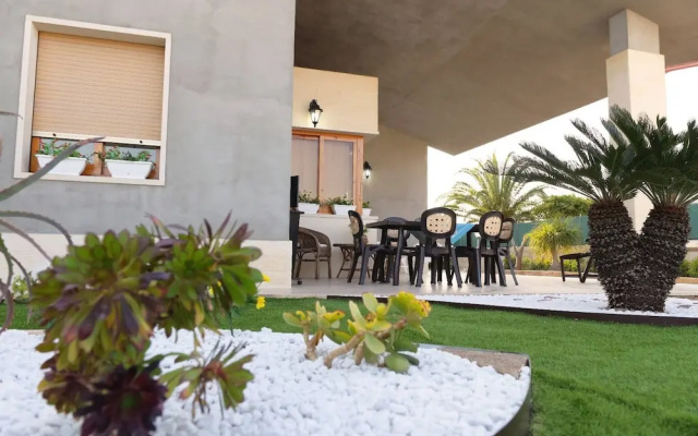 Villa Linda by the sea in South Sicily