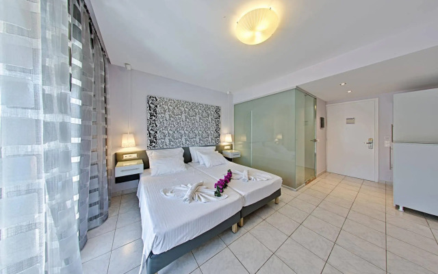 Sun Rise Hotel - Adults Only