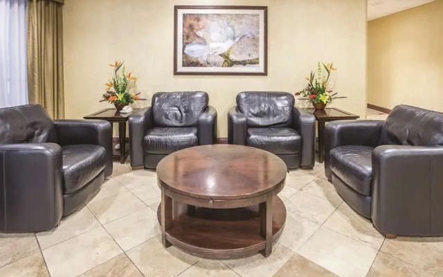 La Quinta Inn & Suites by Wyndham Indianapolis South